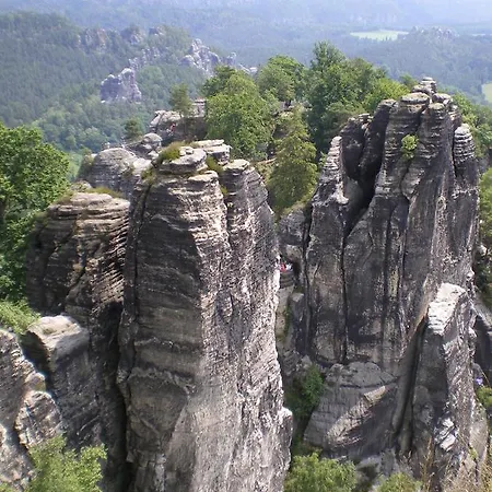 Deutsches Haus Hotel *