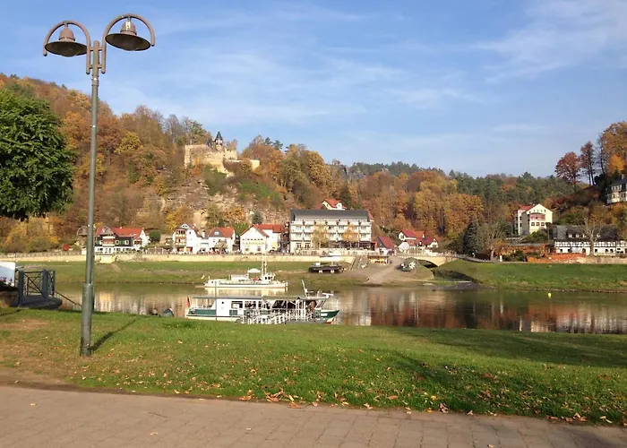 호텔 Deutsches Haus